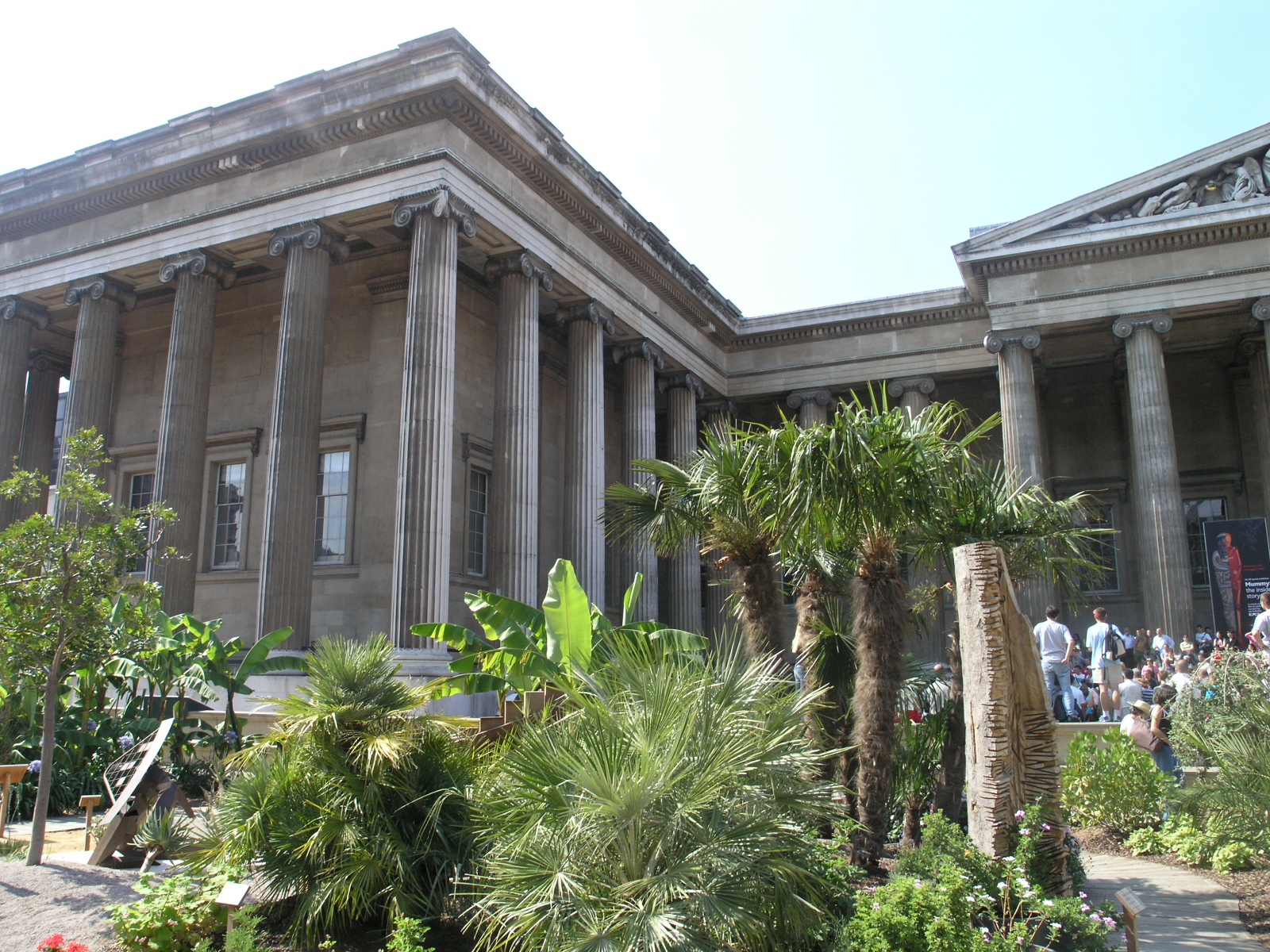 The south front on Great Russell Street